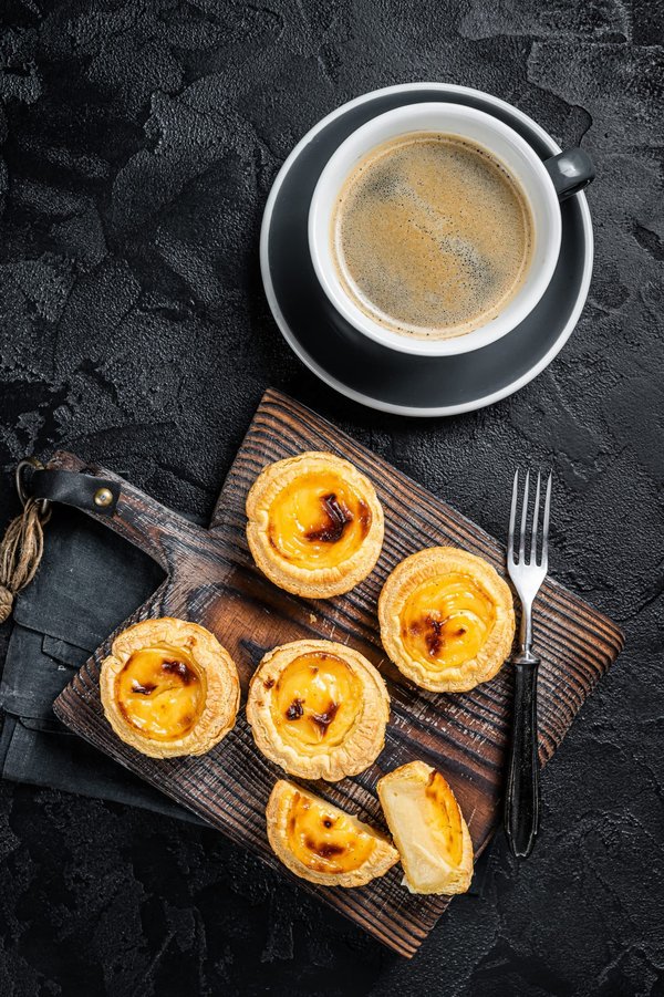 Quel est le meilleur choix pour un robot cuiseur avec connectivité Wi-Fi pour des mises à jour de recettes ?